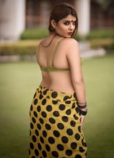 Madhuri Insta Model Showing her Boobs