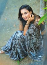 Mallu Model Veena Thaara Live