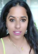 Shravya Reddy Smoking & Deep Cleavage Live